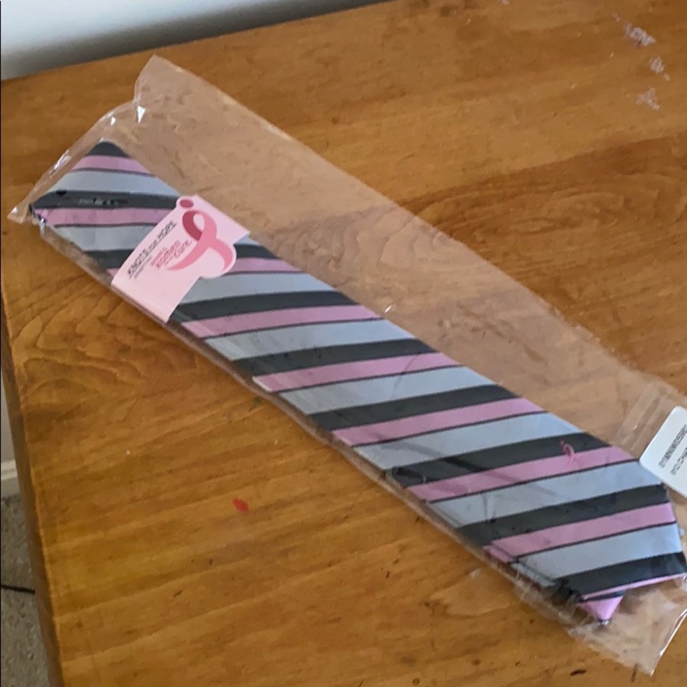 Necktie. Breast cancer awareness